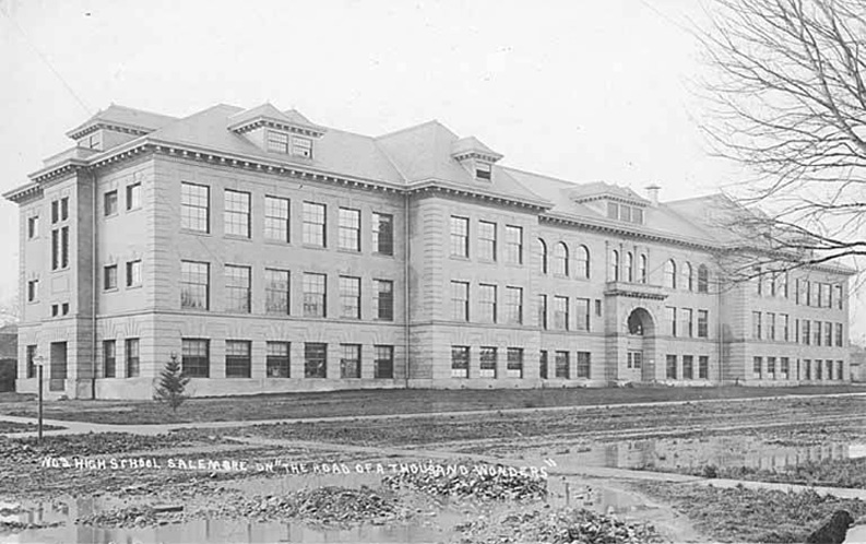 Black and white photo of Maps building